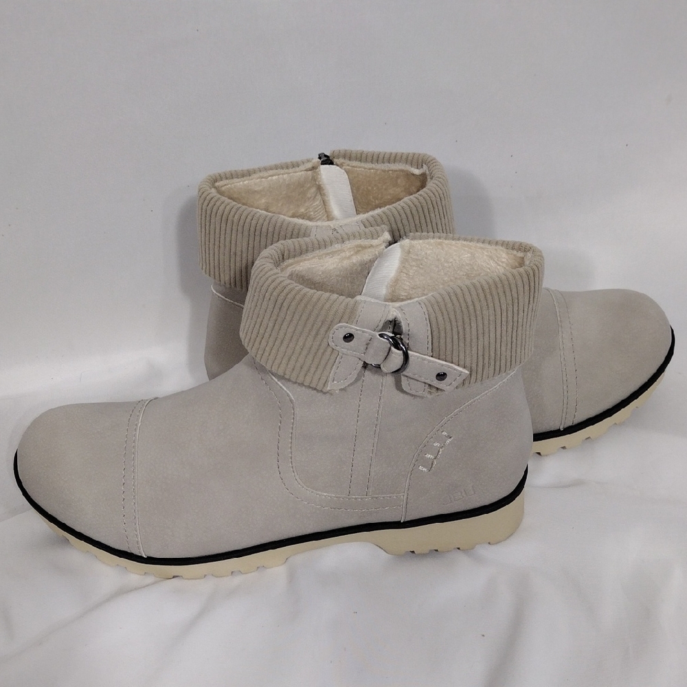 NWT JBU Women's Karissa Encore Water Resistant Booties Stone White Size 11M
